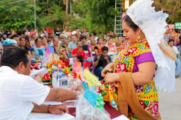 Juchitán vivió su primer Concurso de Trajes Regionales 