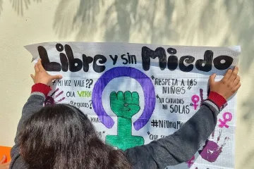 Alumnas exigen atención y respaldo, protestan en el COBAO de Huajuapan de León por acoso sexual. 