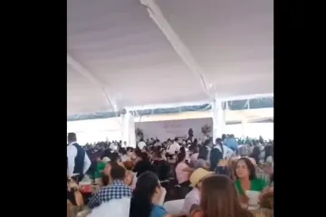 Un simplisimo desayuno para festejar a las madres de familia del STPEIDCEO