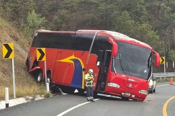 Se accidentan universitarios de la UABJO 