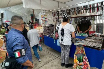 Intervención conjunta de la FGEO y Mando Metropolitano inhibe intento de coacción en tianguis de la colonia Reforma