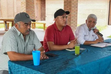 Se reúne Nino Morales con productores de sorgo en el Istmo 