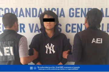 Lo detienen en flagrancia a persona considerada objetivo de investigación por probables robos a transeúnte y "cristalazos" en Oaxaca de Juárez
