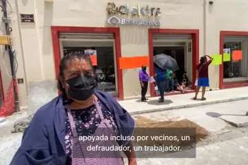 Defraudados protestan en Elektra de 20 de Nov. 