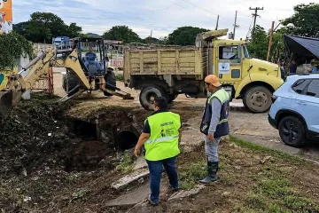 Continúan trabajos para reducir riesgos ante temporada de lluvias en Juchitán