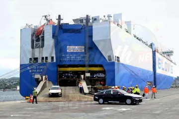 Arriba el buque Glovis Cóndor con 3,000 autos al Puerto de Salina Cruz