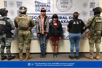 Cateo en El Rosario por narcomenudeo deja dos detenidos, aseguran droga y motos con reporte de robo: Fiscalía de Oaxaca