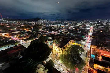 México Brilla ilumina templo de Jalatlaco, barrio mágico de Oaxaca