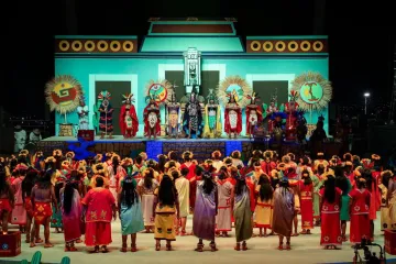 Con un viaje al pasado de Oaxaca, maravilla Bani Stui Gulal a asistentes 