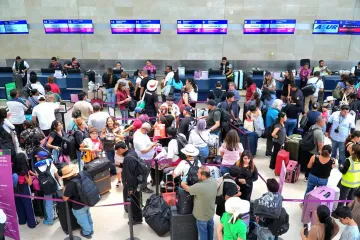 Miles de visitantes llegan a Oaxaca para vivir la Guelaguetza