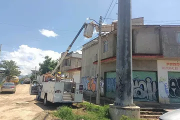 Municipio de Oaxaca de Juárez rehabilita alumbrado público en Viguera, puente Bicentenario y Riveras del Atoyac