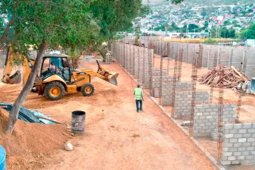 Ray Chagoya supervisa trabajos de rescate en el Parque del Amor