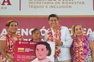 Con entrega de Tarjeta Margarita Maza, gobierno de Jara Cruz eleva la calidad de vida de mujeres istmeñas