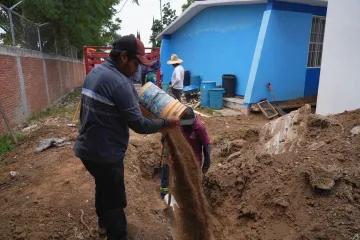 Rehabilitan infraestructura sanitaria en primaria de Xoxocotlán