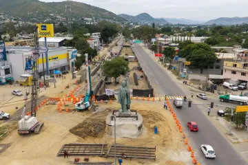 Ray Chagoya constata avances del Paso a Desnivel Monumento a Juárez en su día 14