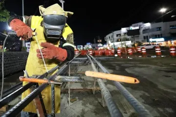 Gobierno de Oaxaca fortalece construcción del distribuidor vial en Viguera
