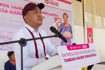 Atestigua Nino Morales entrega de apoyos en Nochixtlán