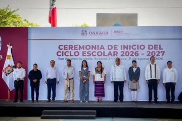 Inician ciclo escolar 812 mil 900 estudiantes en 12 mil 40 escuelas de educación básica en Oaxaca 
