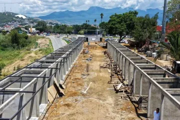 Avanzan trabajos en el Parque del Amor