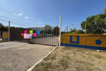 ¡20 días de protesta y nadie da la cara! Se agudiza el conflicto en la Preparatoria 4 de la UABJO.