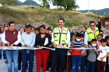 ¡En Trinidad de Viguera Ray Chagoya cumple con vecinitas y vecinitos!