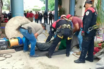 Dos jóvenes mueren por presunta inhalación de gases al limpiar un pozo 