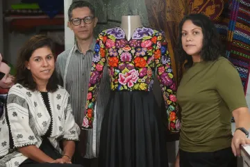 Vestido patrio de Presidenta, un homenaje a artesanas del Istmo 