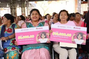 La Secretaria Vilma Martínez recorre 3 regiones en una semana llevando bienestar a mujeres oaxaqueñas