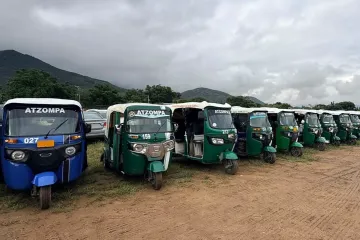 Aseguran 16 mototaxis irregulares tras operativo en Oaxaca