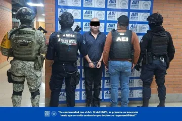 Ejecuta Fiscalía de Oaxaca orden de aprehensión contra conductor de taxi por homicidio en Huajuapan; el imputado fue trasladado a la capital