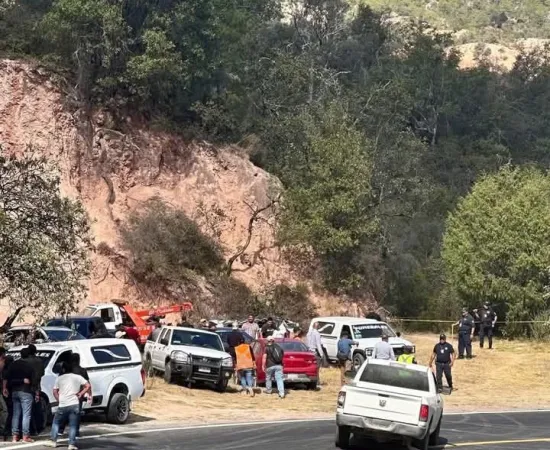 Muere AEI y MP en accidente de la Mixteca 