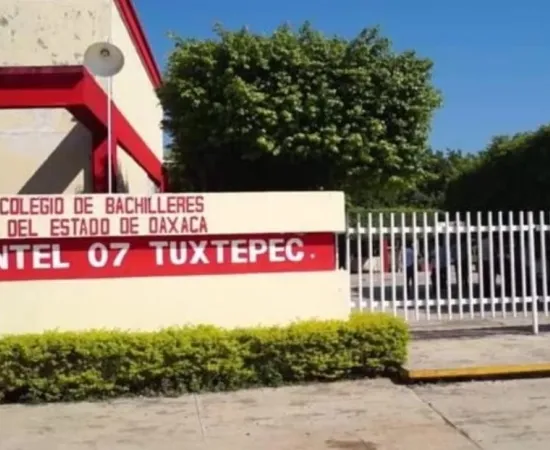 Cobao garantiza seguridad a comunidad estudiantil del plantel 07 Tuxtepec