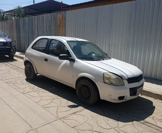 Policía Municipal asegura vehículo con reporte de robo activo