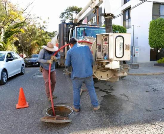 Atiende Soapa derrame de aguas residuales en colonia Reforma