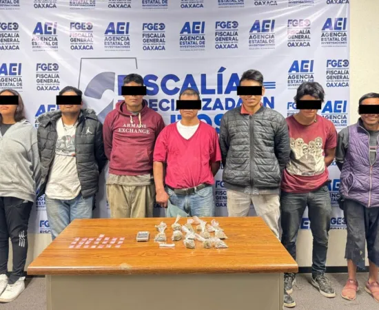 Fiscalía de Oaxaca obtiene vinculación a proceso contra 7 personas detenidas en cateo por el delito de Narcomenudeo