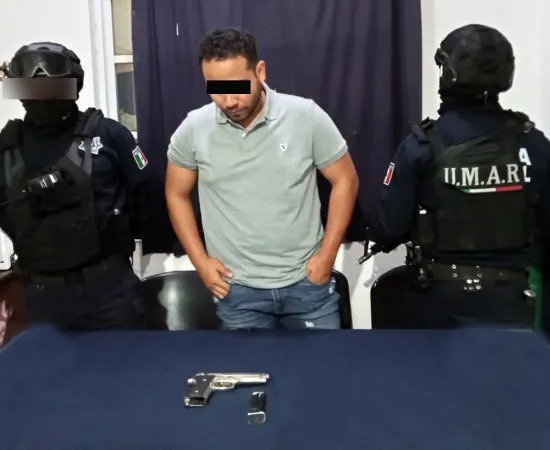 Policía Municipal detiene a persona sorprendida en posesión de un arma de fuego