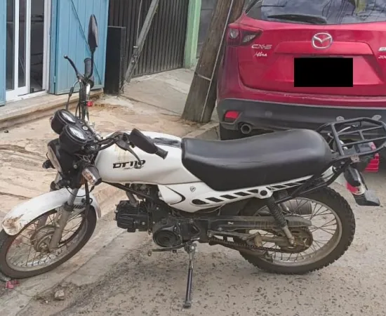 Policía Municipal asegura motocicleta con reporte de robo activo