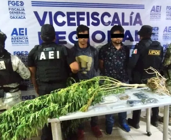 En cateo en el valle de Etla, detienen a dos, aseguran drogas, cartuchos útiles y armas de fuego