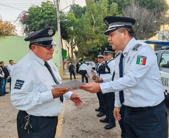 Reconoce Policía Vial Estatal a 13 elementos en su jubilación luego de más de 30 años de servicio