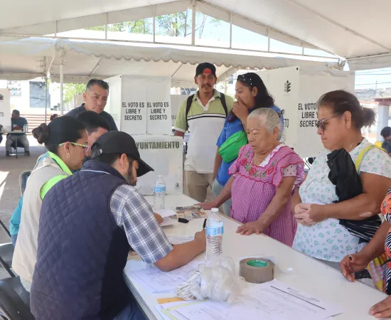 Impera el orden y civilidad en elección de agentes municipales de Oaxaca de Juárez