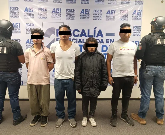 Vinculan a proceso a 4 por narcomenudeo tras cateo en Xoxocotlán