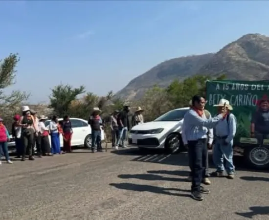 Bloquean carretera 190 Huajuapan-Oaxaca