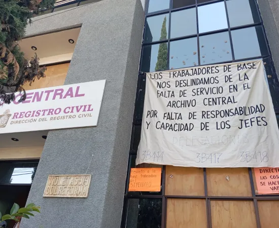 Ineptitud en la dirección del Registro Civil, permanece sin atención a usuarios