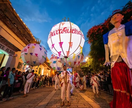 Destaca Sectur conectividad aérea de ciudad de Oaxaca para la Guelaguetza 2025