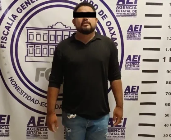Fiscalía de Oaxaca detiene a una persona por Usurpación de Funciones, luego de hacerse pasar por Agente del MP