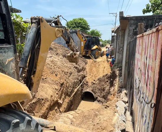 Obra para atender el socavón en col. Emiliano Zapata registra 60% de avance 