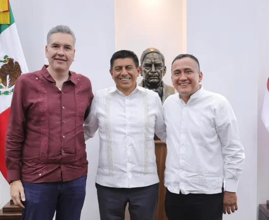 Senador Nino y León, se reúnen con gobernador de Oaxaca 
