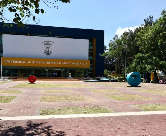 Concluyen vacaciones de verano en la UABJO 