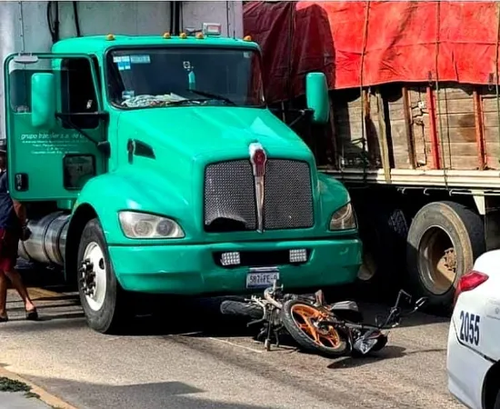 Accidente en carretera rumbo al Aeropuerto; sin lesionados