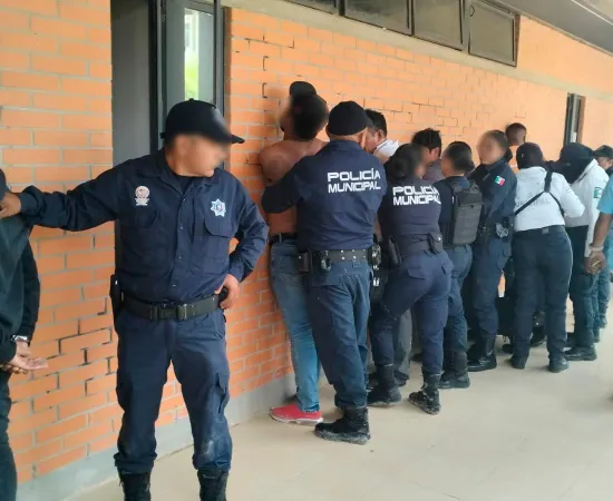 Detiene a siete  luego de impedir el probable despojo de un inmueble en el centro de Huajuapan